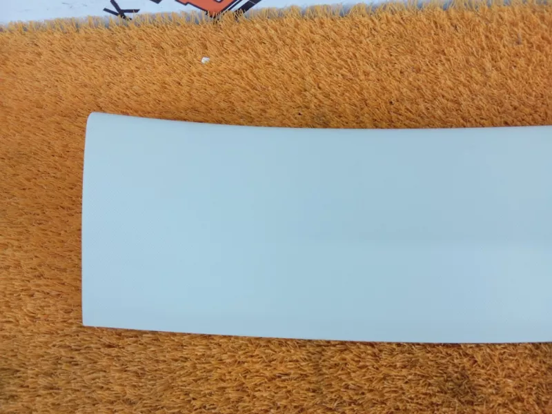 Обшивка двери багажника