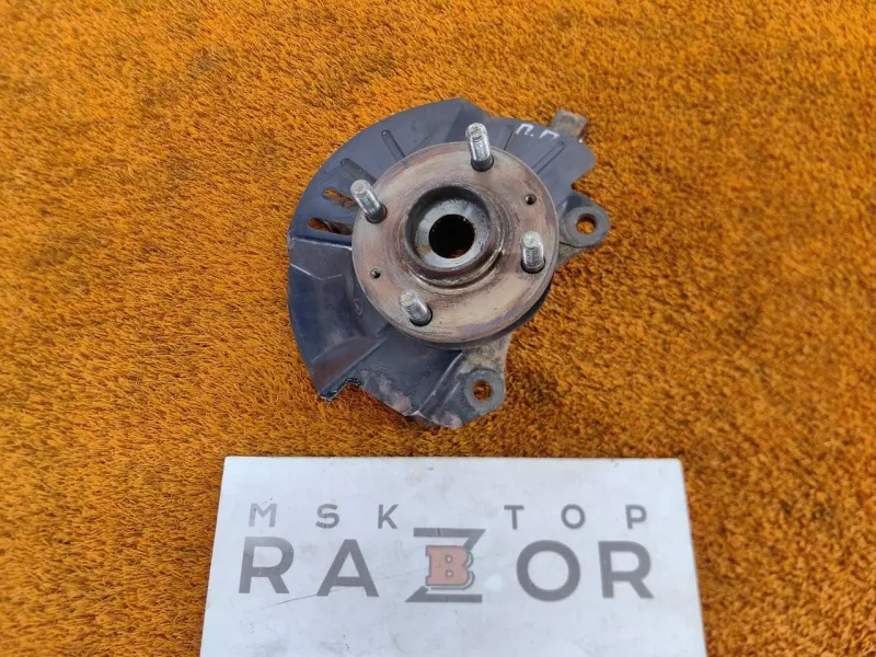 Кулак поворотный