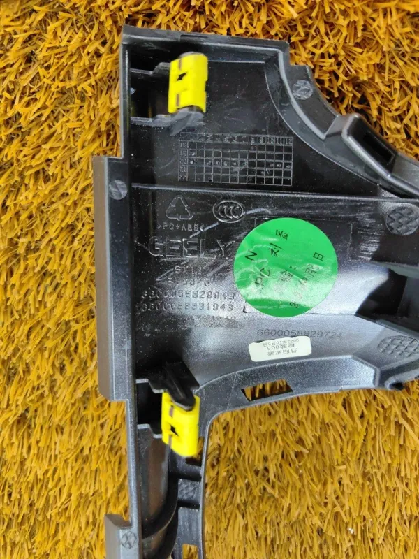 Декоративная накладка торпедо