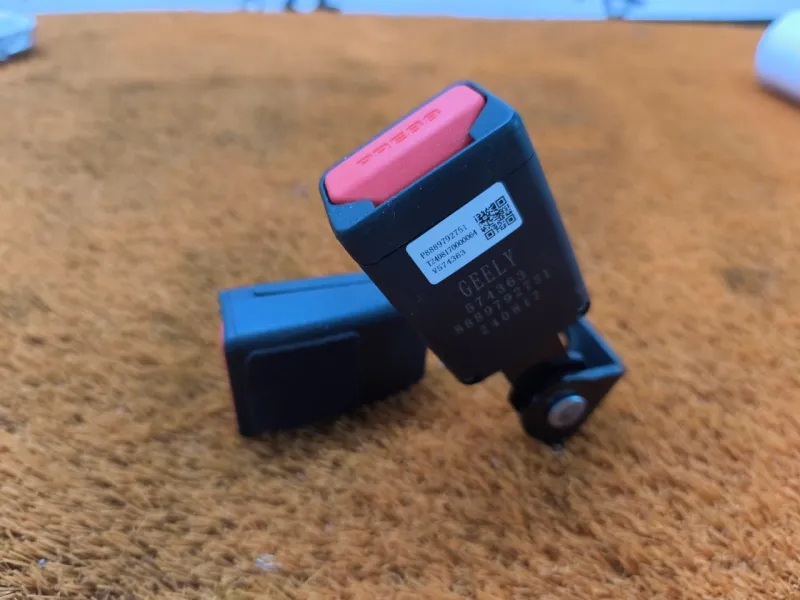 Ответная часть ремня безопасности