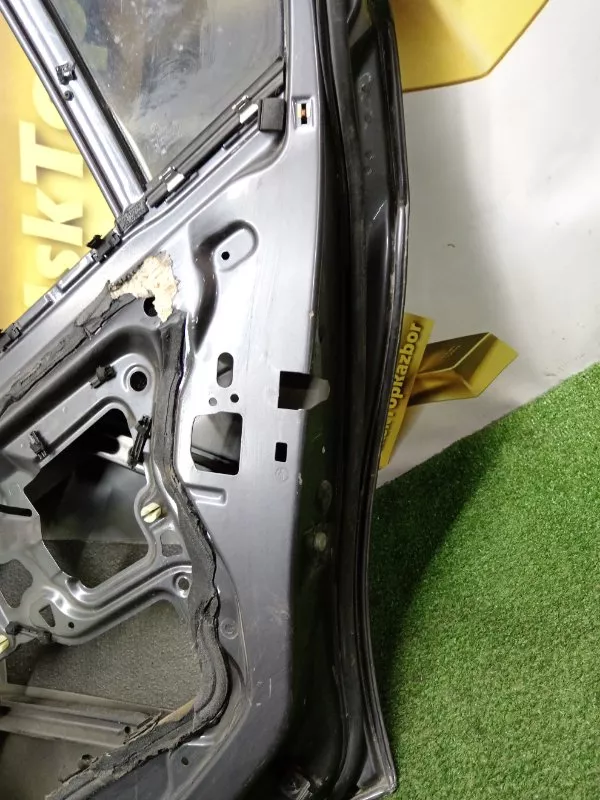 Дверь BMW 3-Series 2005 41007203648 E90, задняя правая