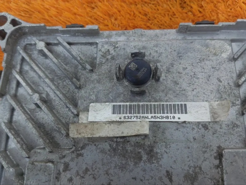 Блок управления двигателем