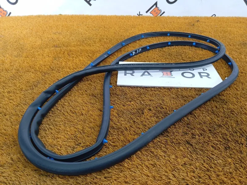 Уплотнитель двери