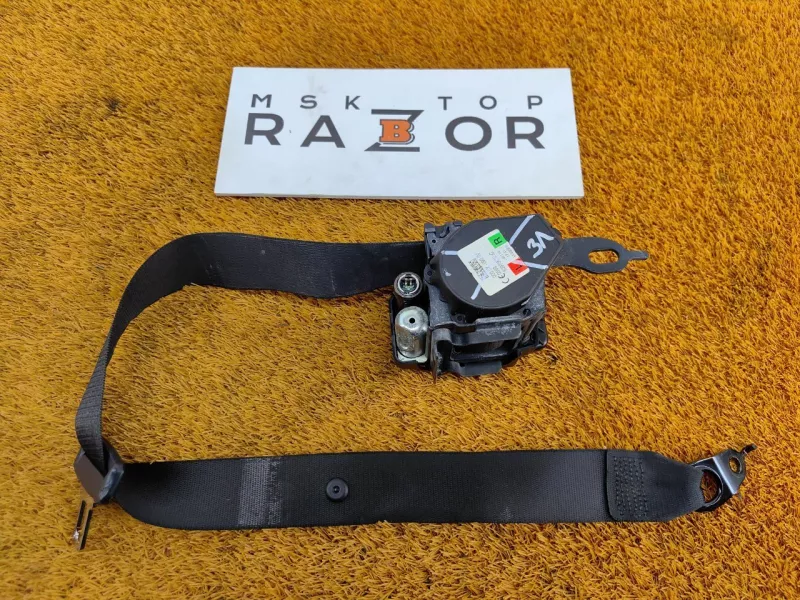 Ремень безопасности