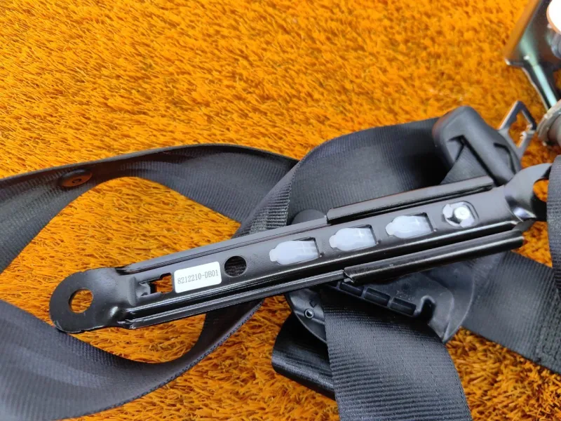 Ремень безопасности