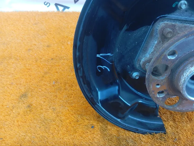 Кулак поворотный