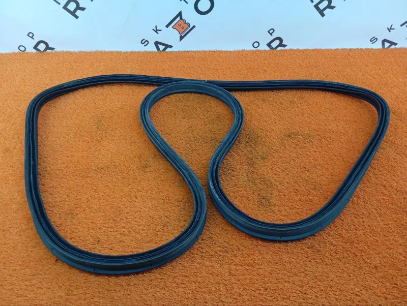 Уплотнитель багажника