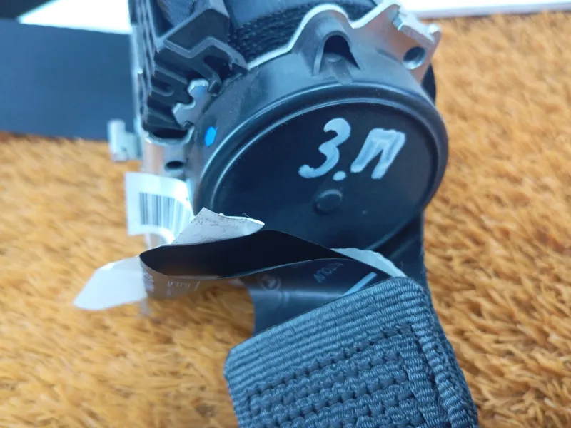 Ремень безопасности