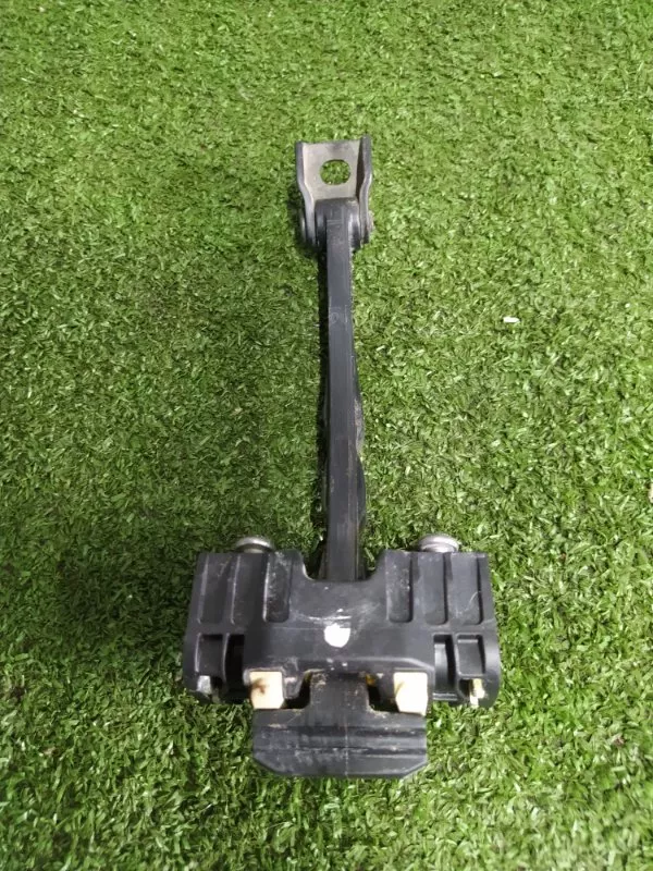 Ограничитель двери