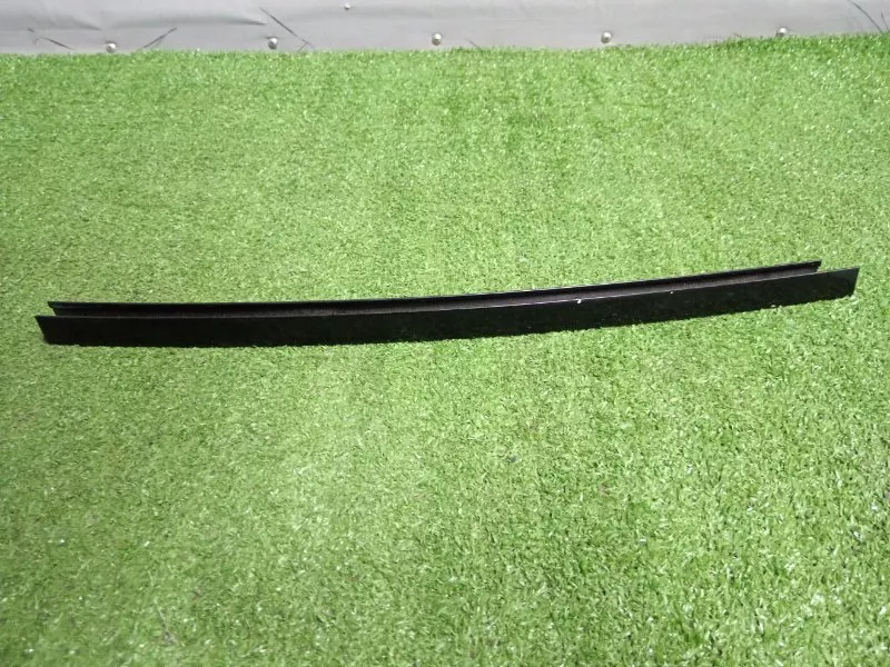 Молдинг стекла