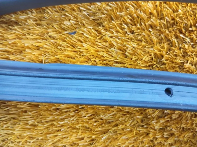 Уплотнитель двери