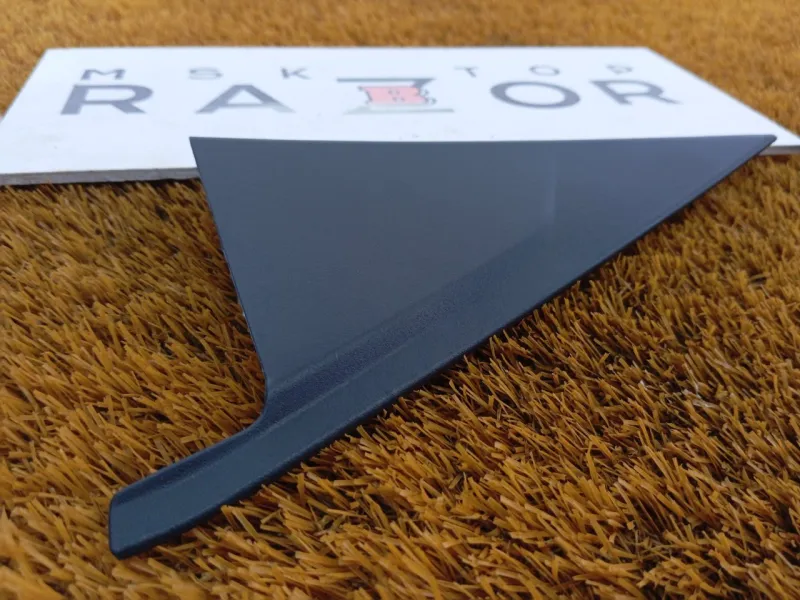 Уголок двери