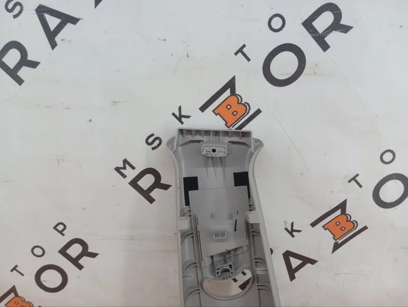 Обшивка центральной стойки