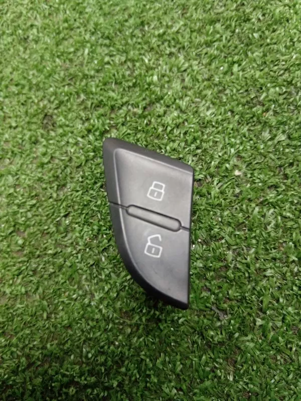 Кнопка центрального замка