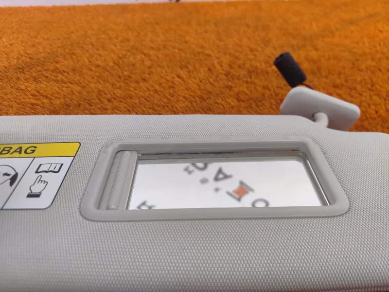 Козырек солнцезащитный