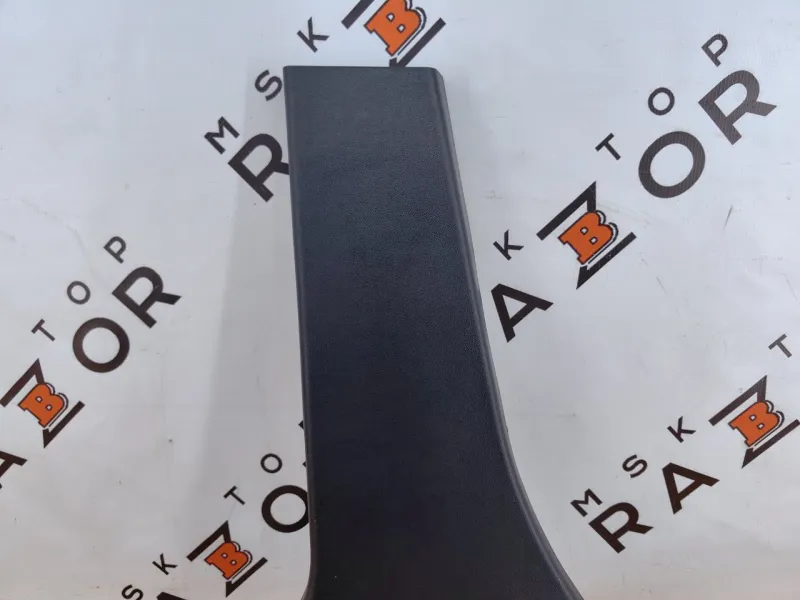 Обшивка центральной стойки