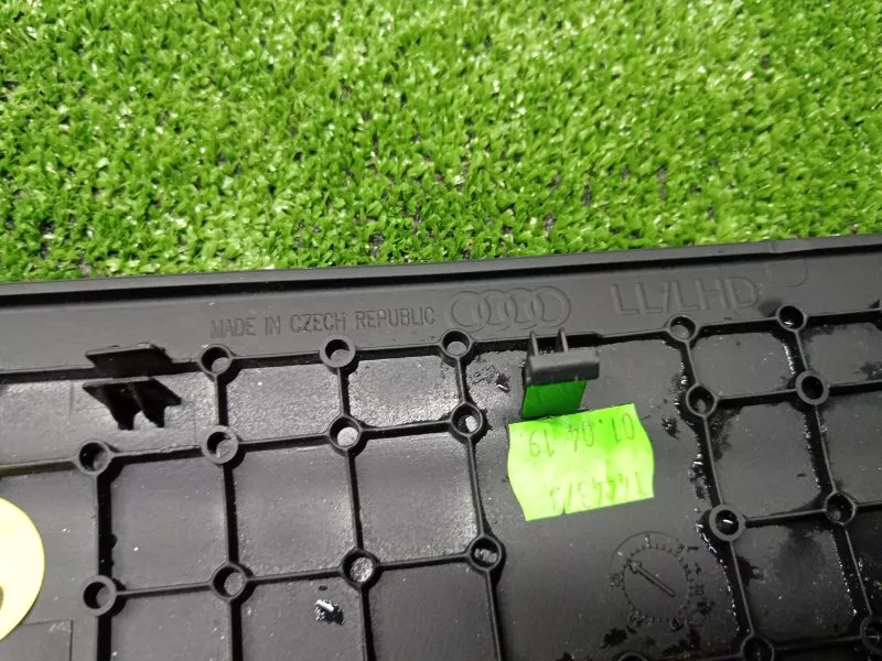 Накладка центральной консоли