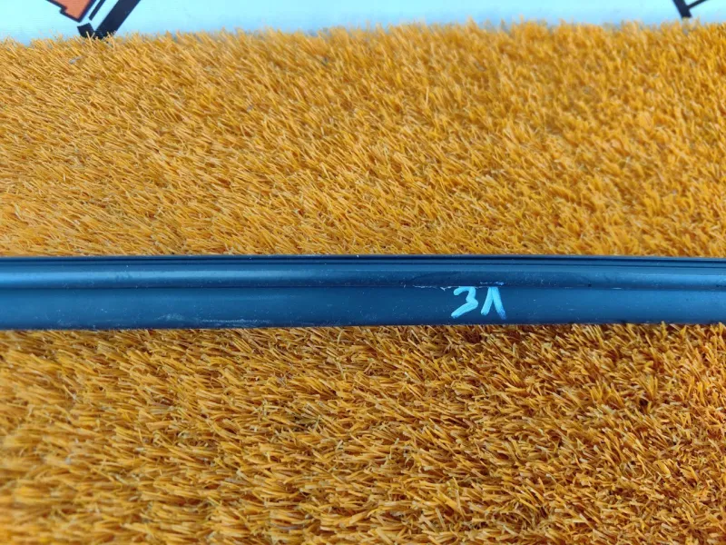 Уплотнитель стекла двери