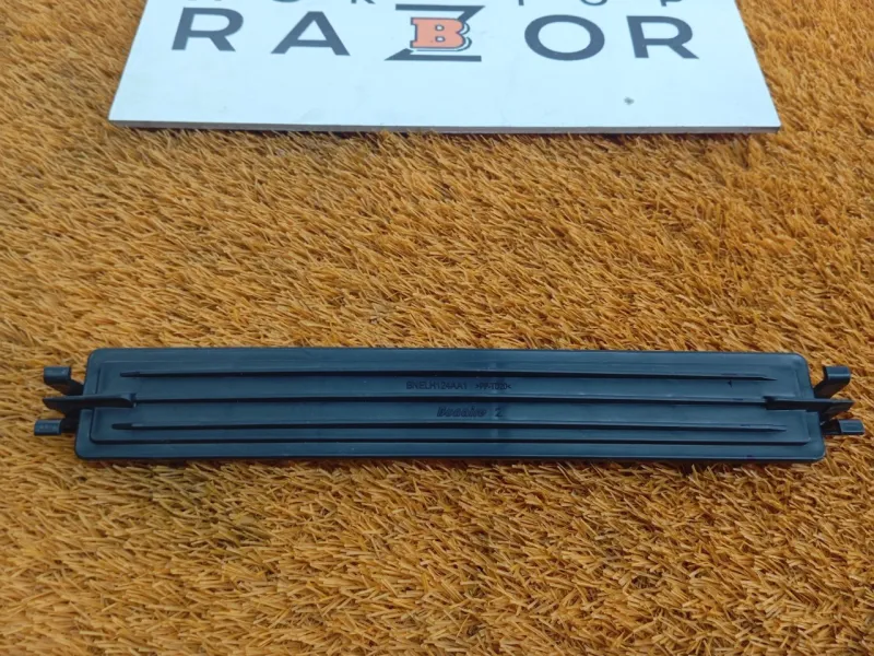 Крышка салонного фильтра