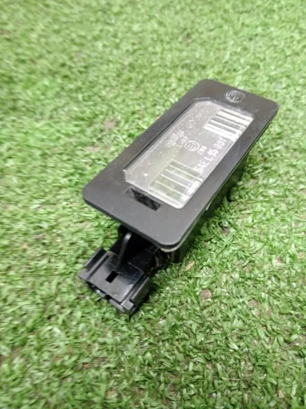 Фонарь подсветки номера