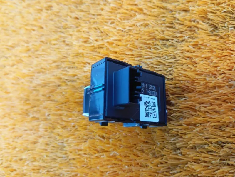 Кнопка стеклоподъемника