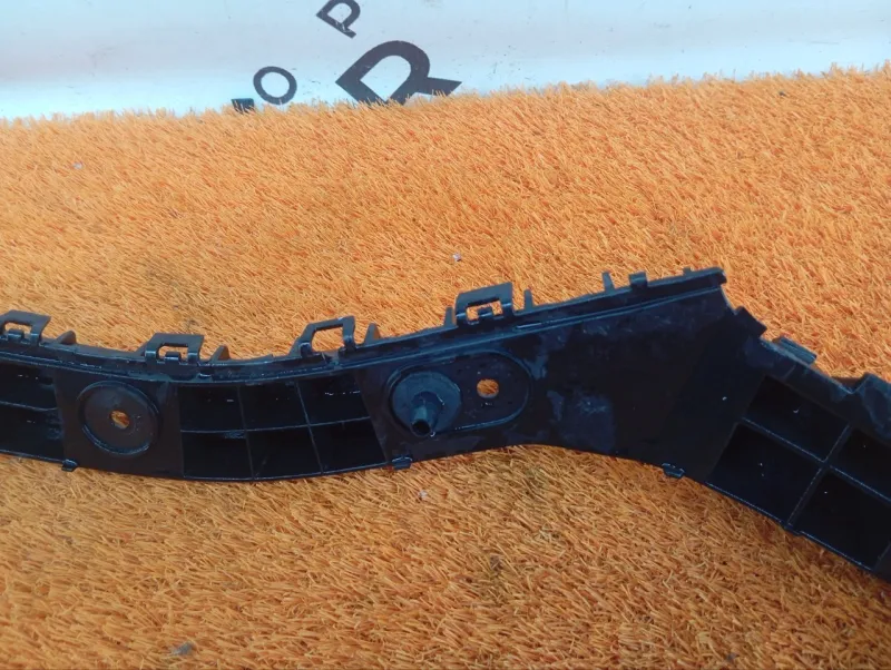 Кронштейн бампера