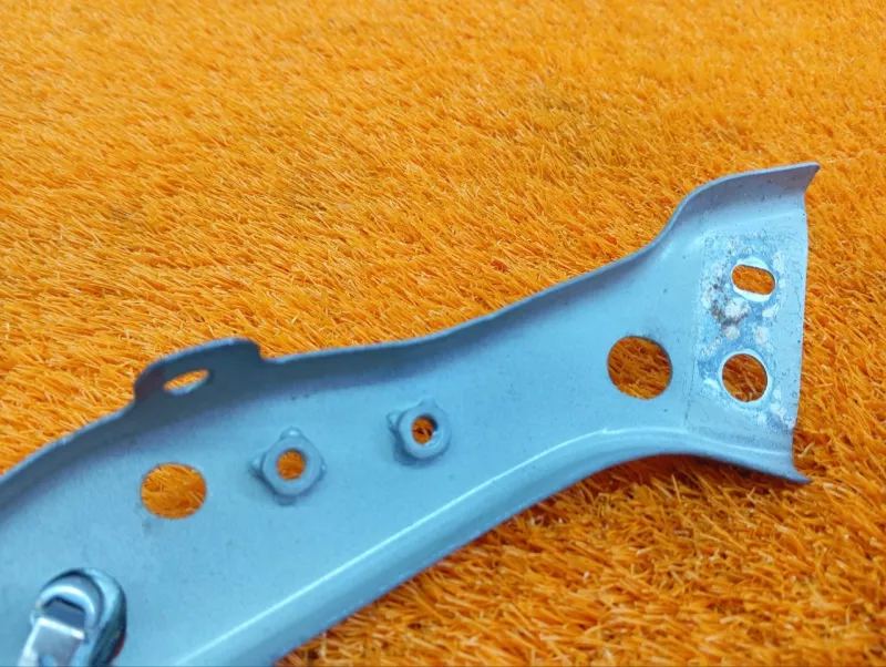 Крепление фары