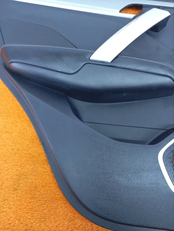 Обшивка двери