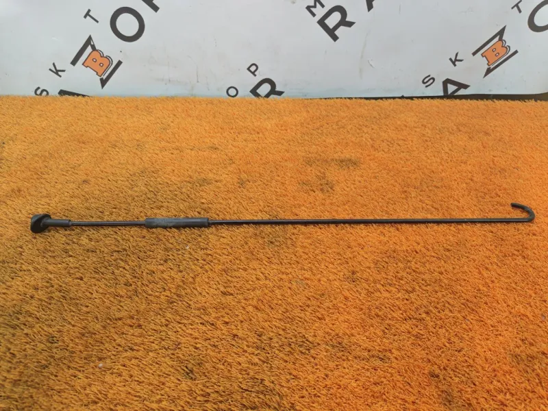 Упор капота