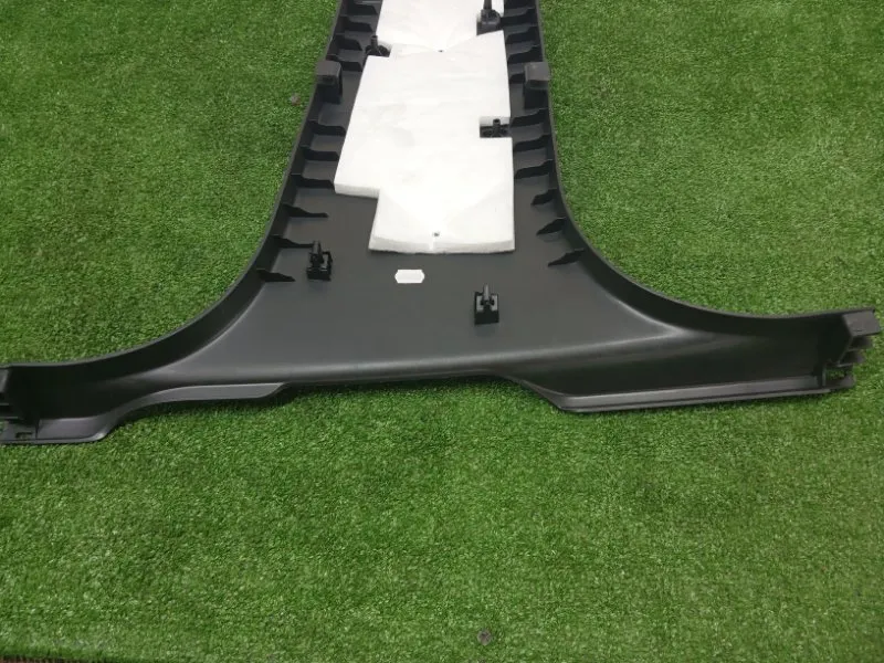 Обшивка центральной стойки