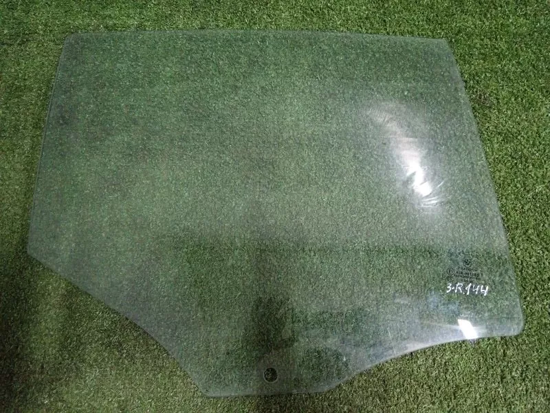 Стекло двери BMW 1-Series 2005 51357067794 E87, заднее правое