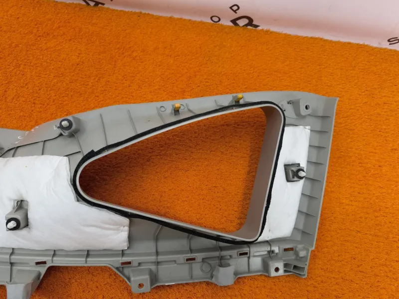 Накладка на стойку кузова