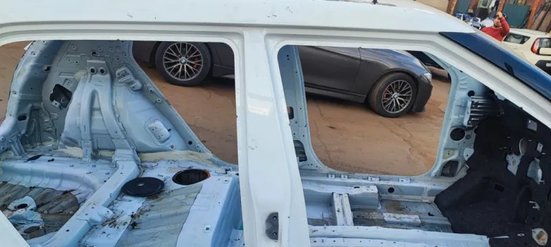 Порог с центральной стойкой