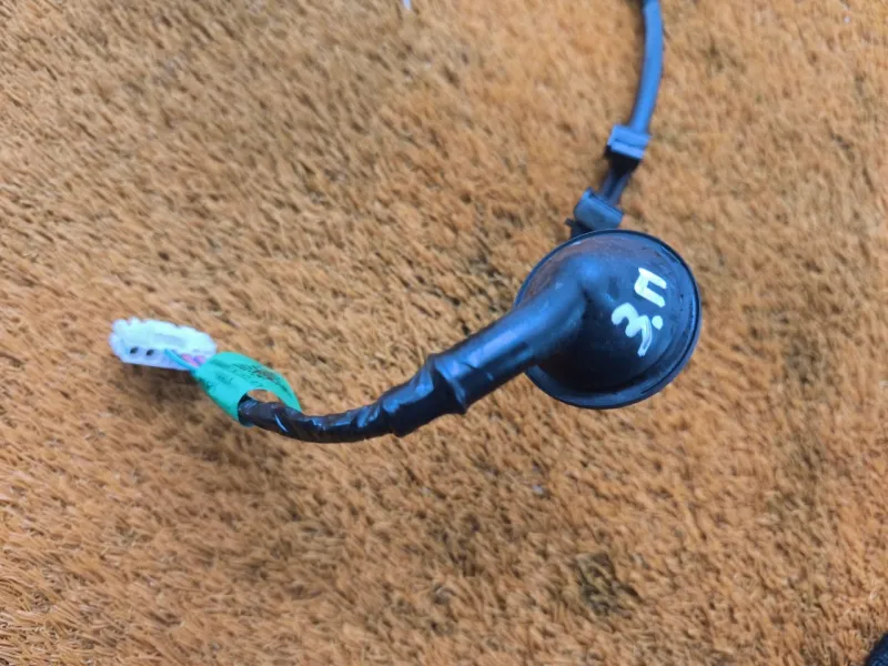 Проводка датчика ABS