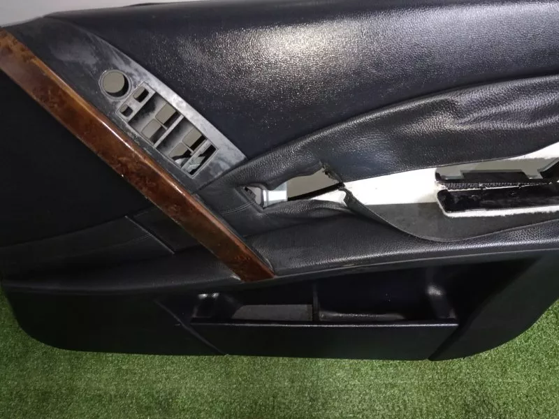 Обшивка двери BMW 5-Series 2006 51417076764 E60, передняя правая