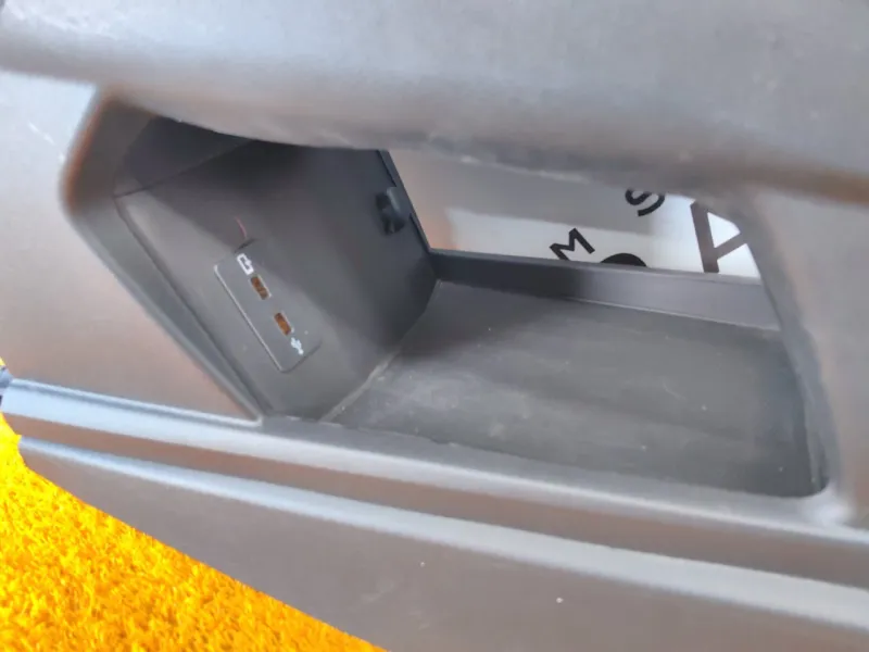 Консоль центральная