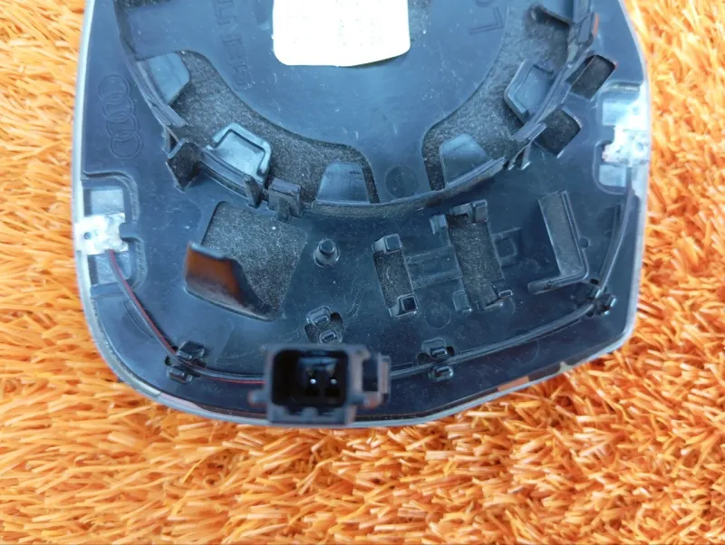 Зеркальный элемент