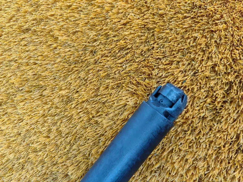 Амортизатор крышки багажника