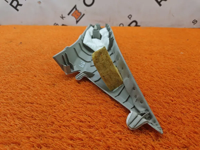 Накладка на стойку кузова