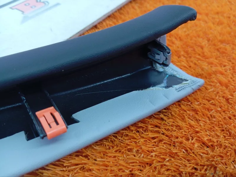 Накладка торпедо декоративная