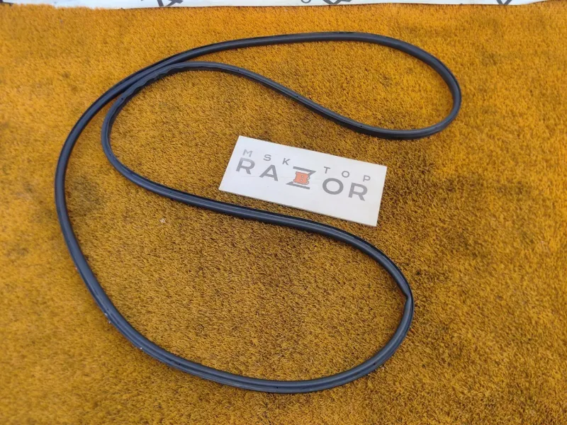 Уплотнитель двери