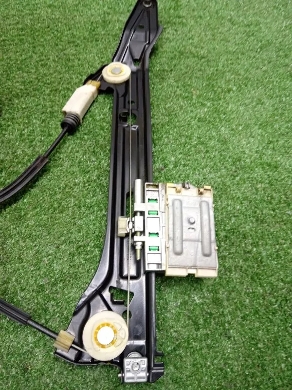 Стеклоподъемник Audi A4 2008 8K0839462A B8, задний правый