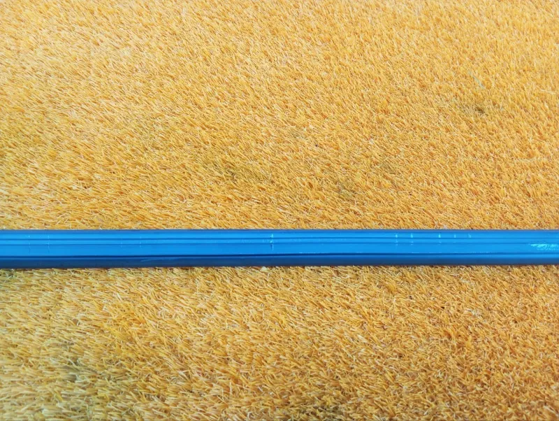 Уплотнитель стекла двери