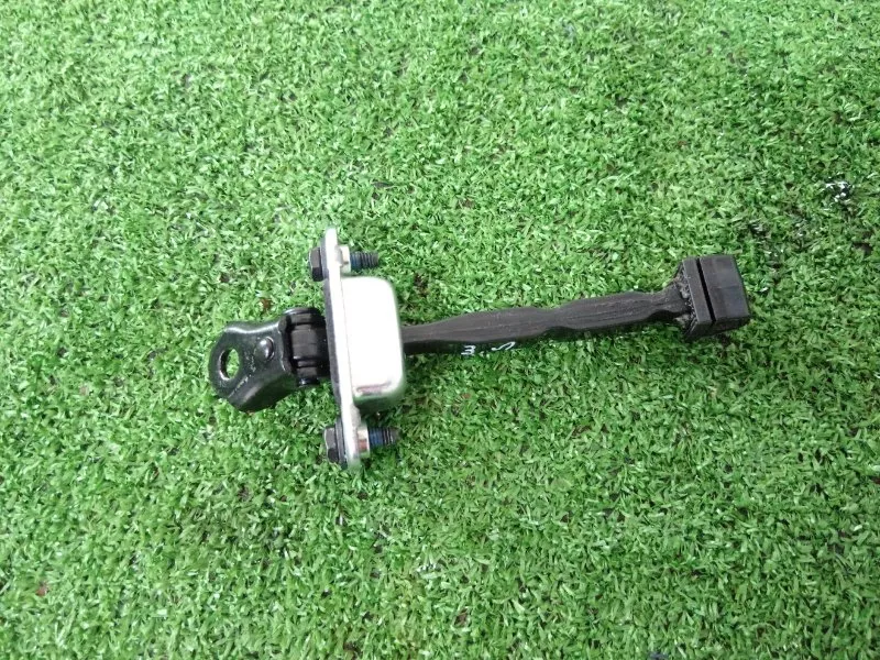 Ограничитель двери