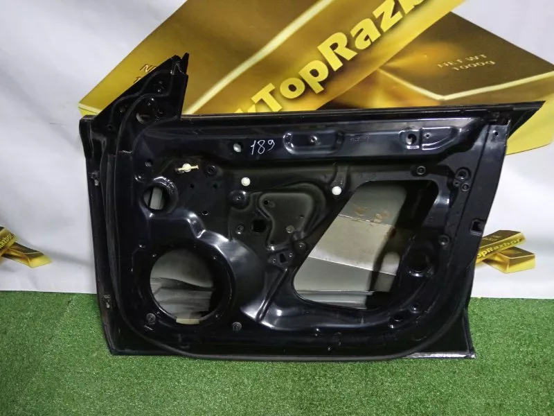 Дверь Audi A4 2009 8K0831052J B8, передняя правая