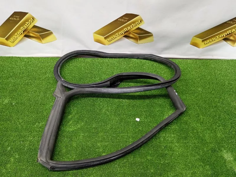 Уплотнитель двери