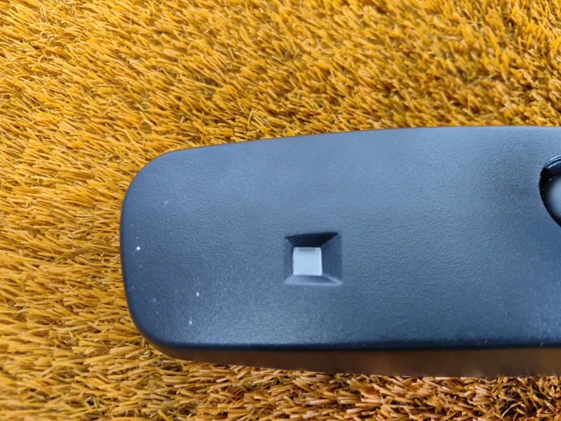 Зеркало заднего вида