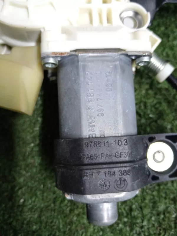 Стеклоподъемник BMW 5-Series 2006 51337184384 E60, передний правый