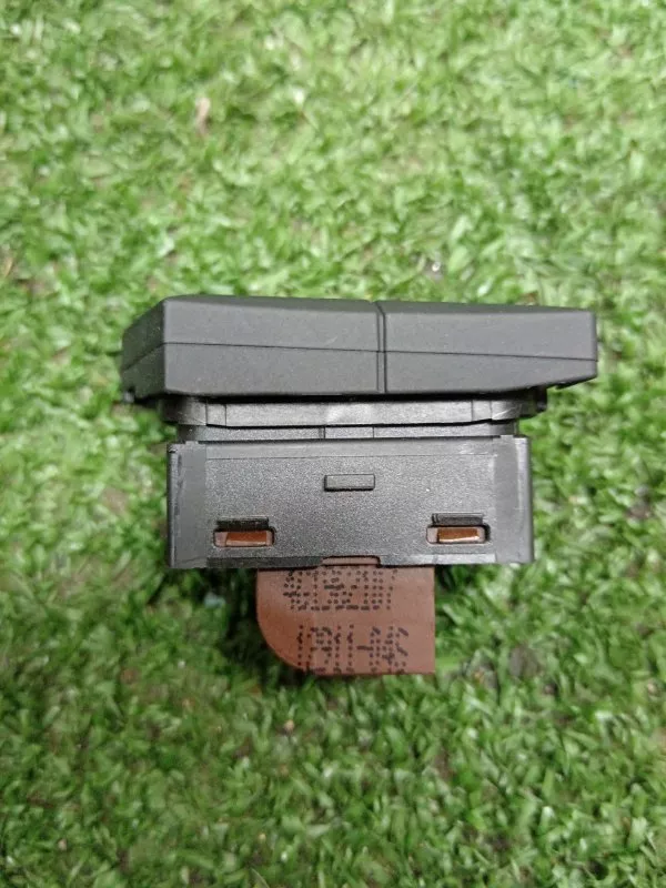 Кнопка центрального замка Audi A6 2011 4G1962107 C7, передняя левая