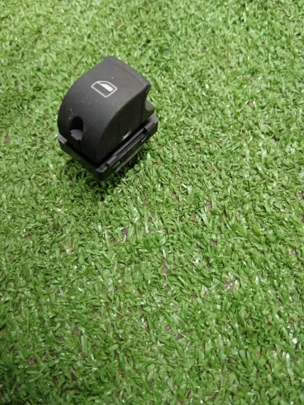 Кнопка стеклоподъемника